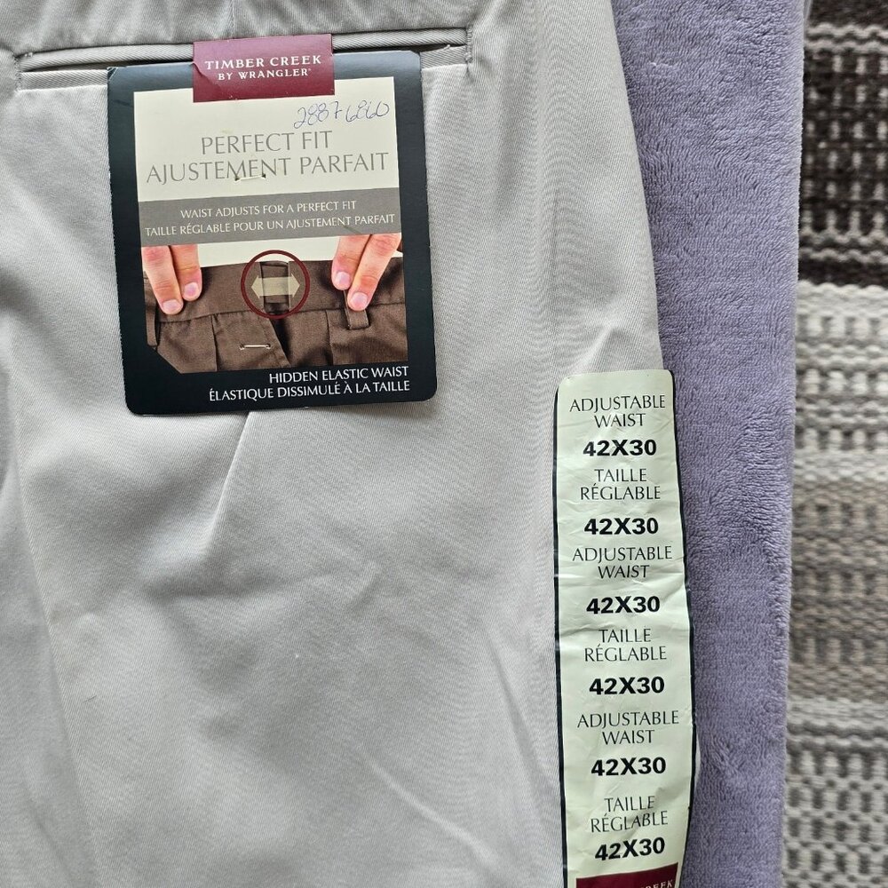 NWT Wrangler pants men white  42/30 - Picture 5 of 5
